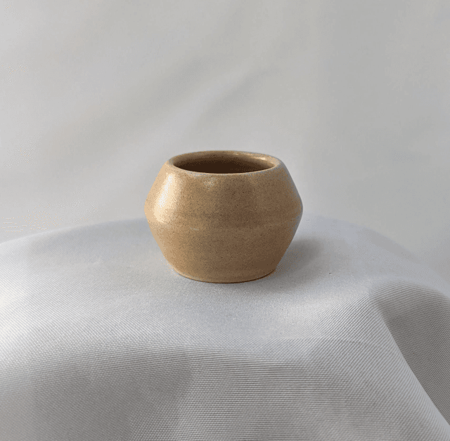 Teeny pot- light peach d